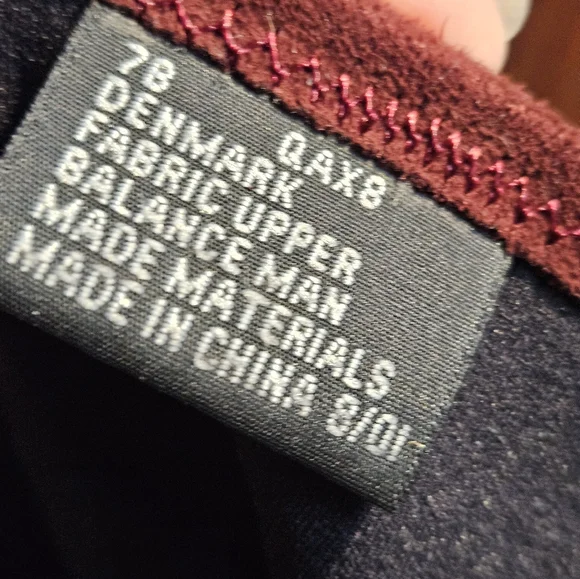 Elegant Burgundy Suede Boot Bkock Heel Side Zipper Womens Size 7. - Picture 4 of 16